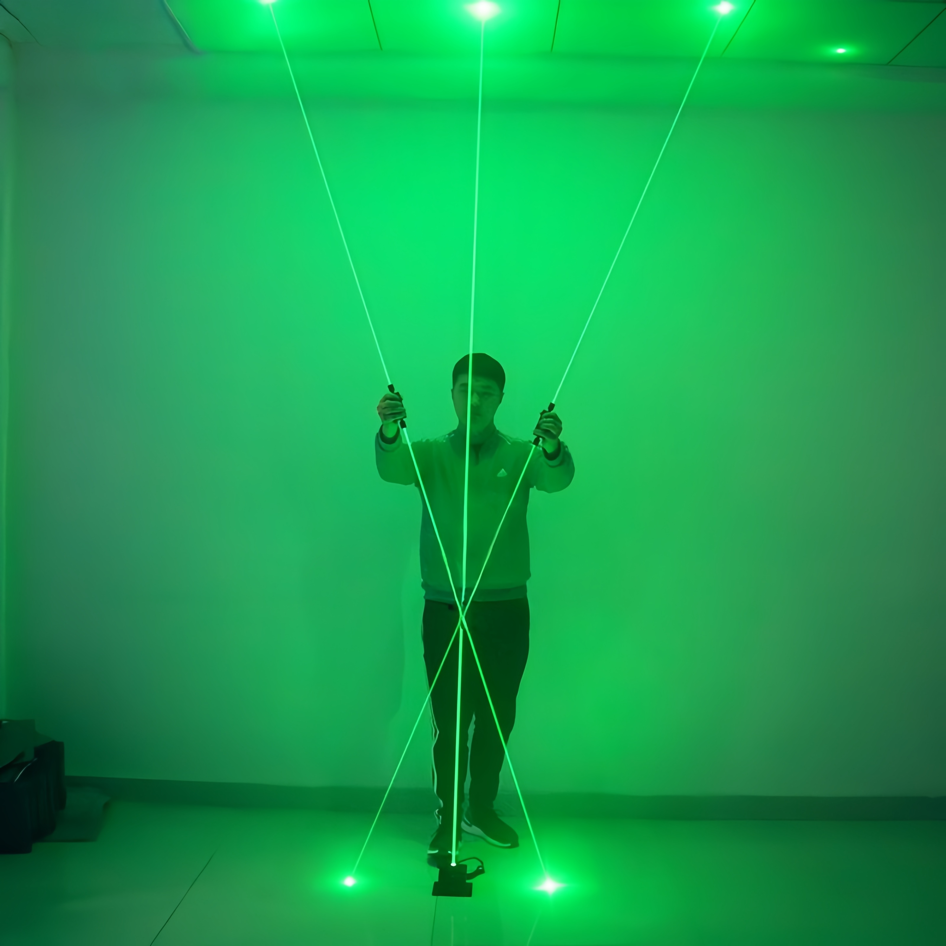 Large Fluorescent Laser Sword, – обзор и цена Industrial Laser Beam